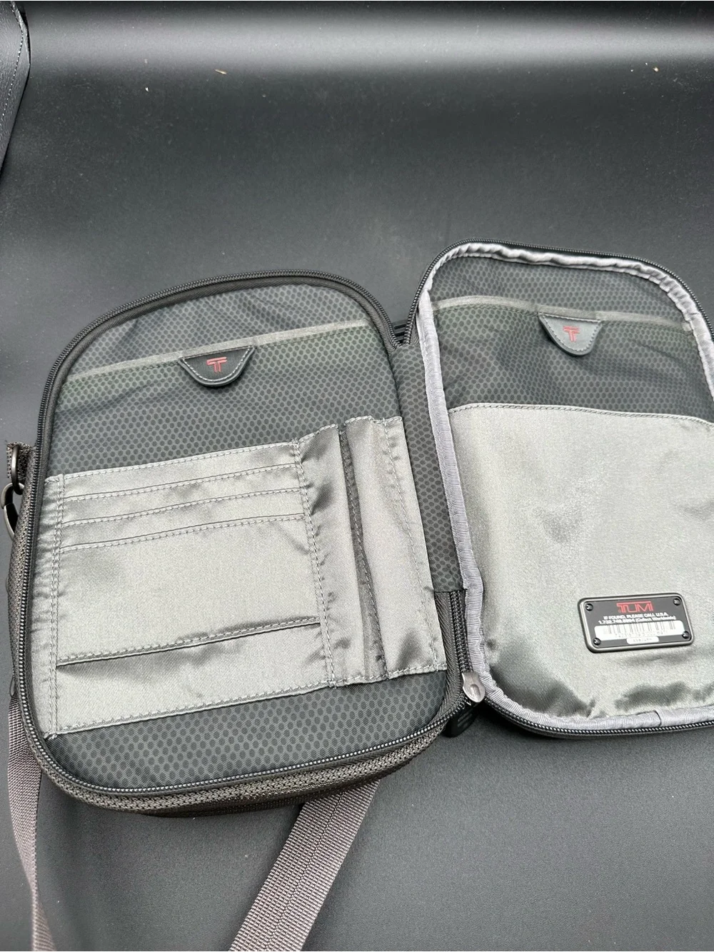 Tumi tech black